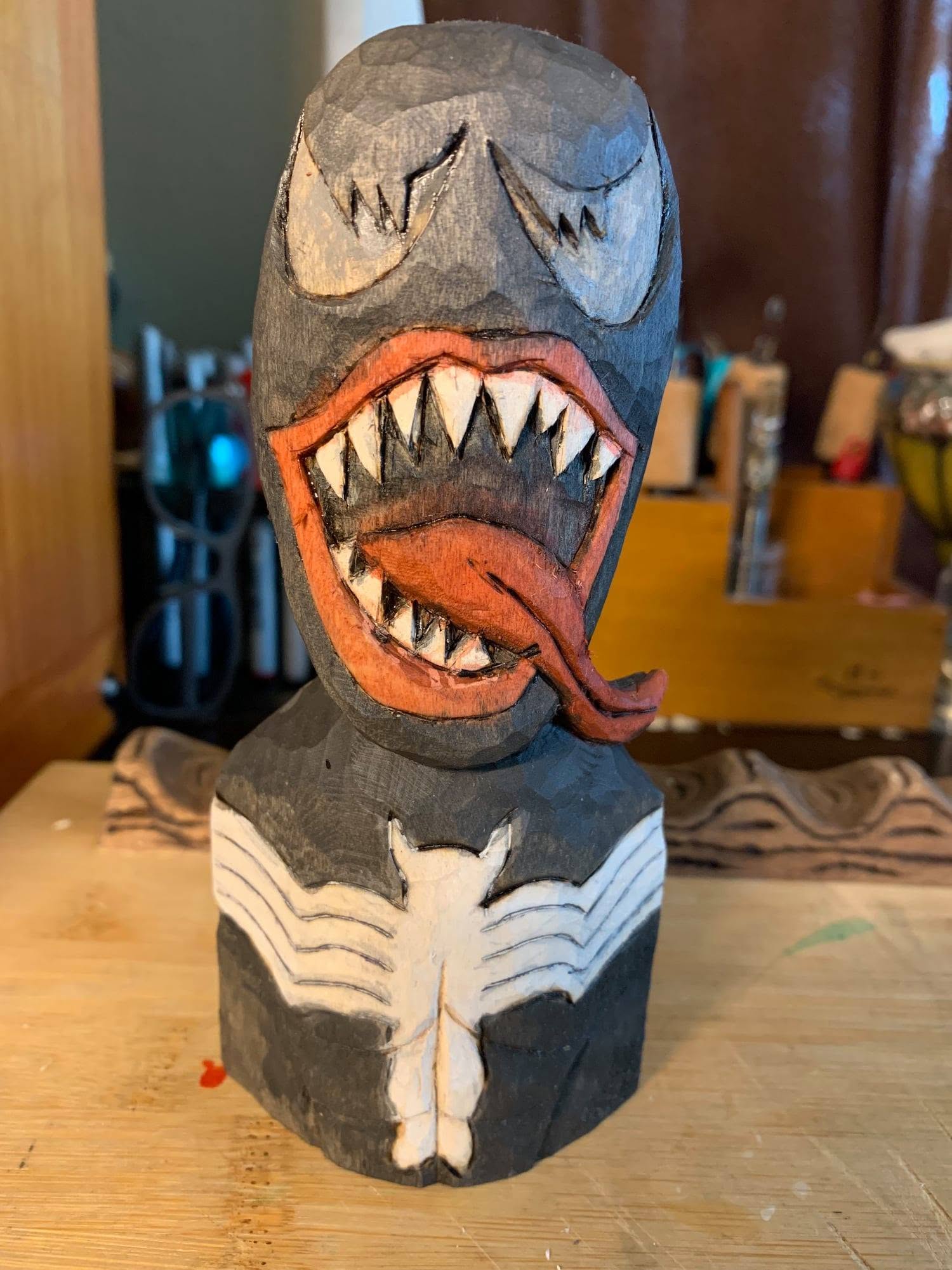 Venom magnet